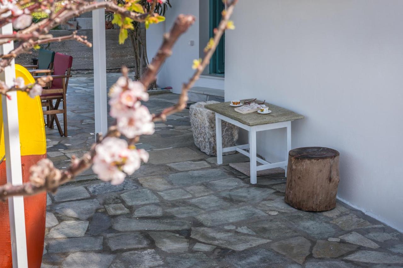 Wood And Stone Apartment Adamantas  Exterior photo